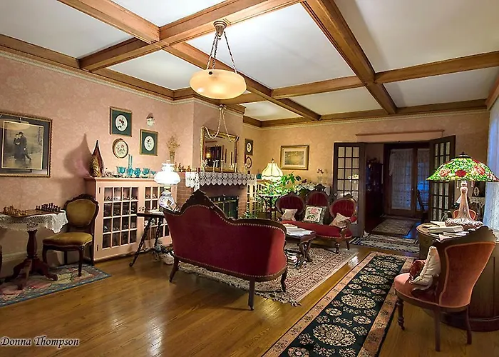 Pet friendly Rosewood Inn Corning