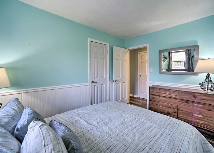 Cozy Saratoga Springs Home With Pool And Fire Pit!