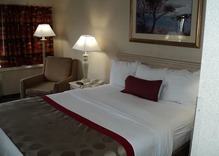 Yonkers hotels near Empire City Casino