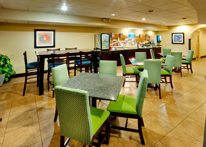 Owego Hotels