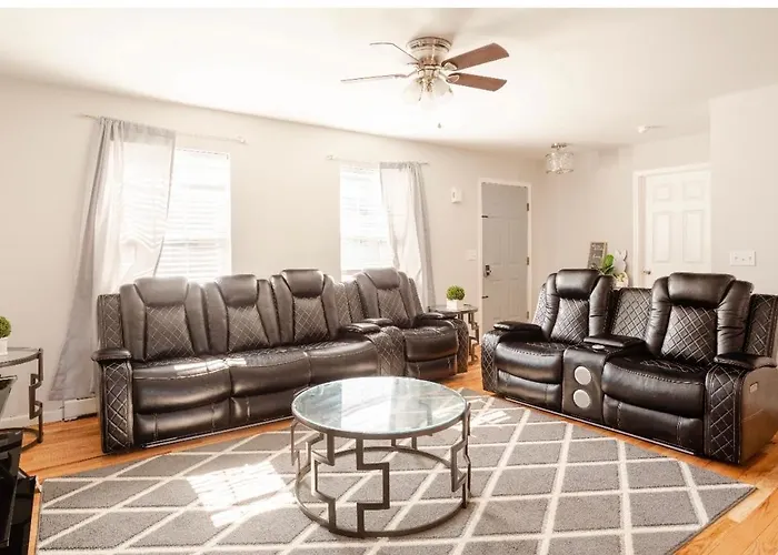Pet friendly Midav Middletown D- With Single Room 2 - 5 Mins Walk