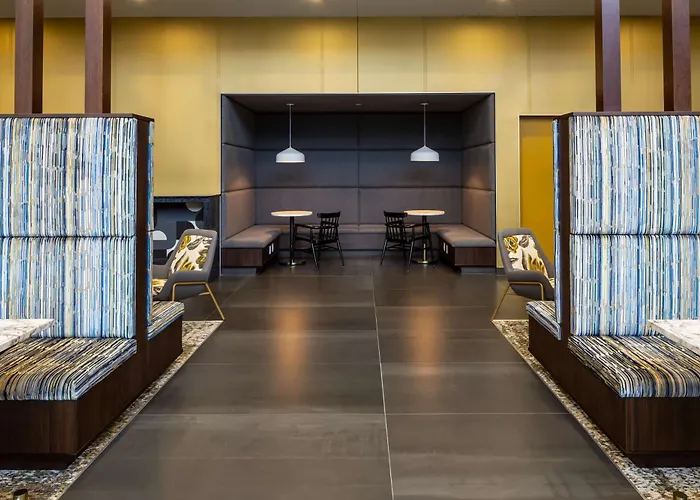 Hampton Inn & Suites Rochester Downtown