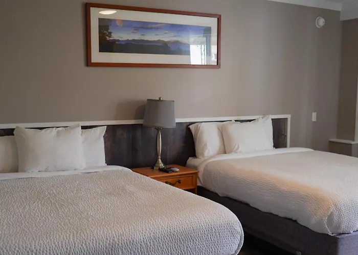 Lake George City Center Hotels