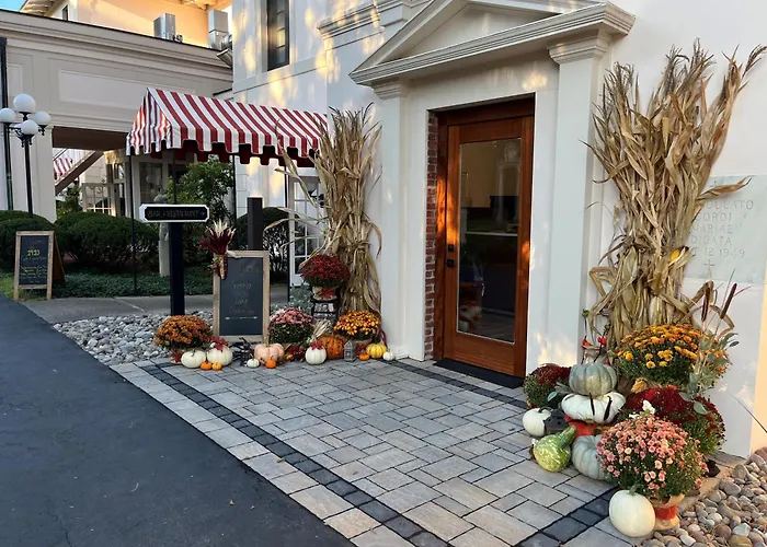 Geneva On The Lake Boutique Resort Hotel