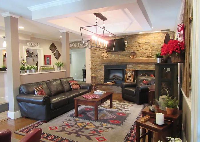 Boonville Hotels