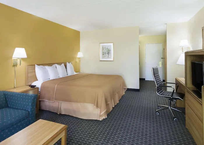 Howard Johnson By Wyndham Newburgh