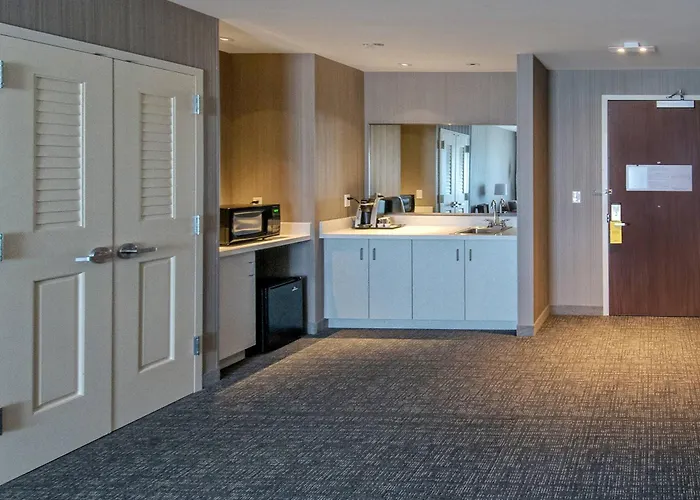 Westbury 3 Star Hotels near Cradle of Aviation Museum