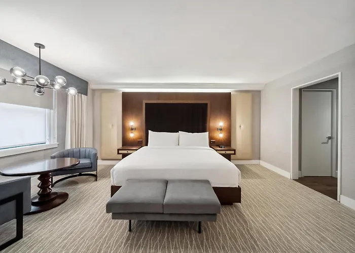New York hotels near Brooklyn Bridge