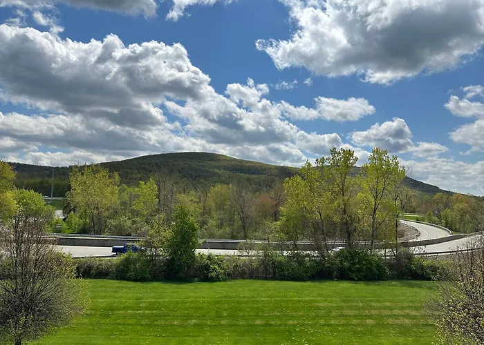 Fishkill 3 Star Hotels