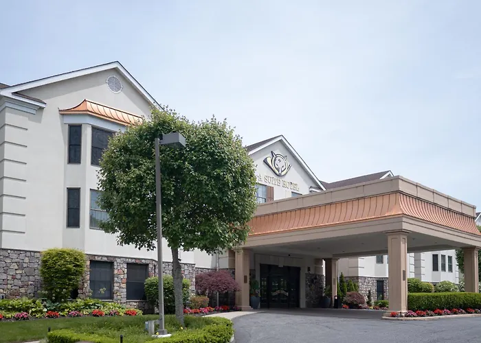 Woodbury (Nassau County) Hotels