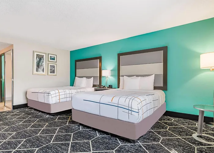 Spencerport Hotels
