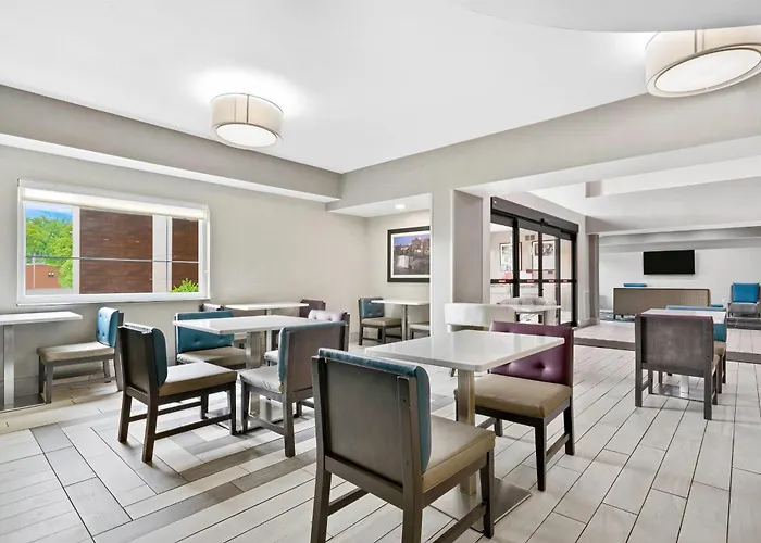 Pittsford Hotels