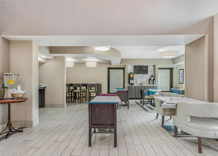 Scottsville Hotels