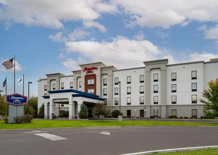 Seneca Falls Hotels