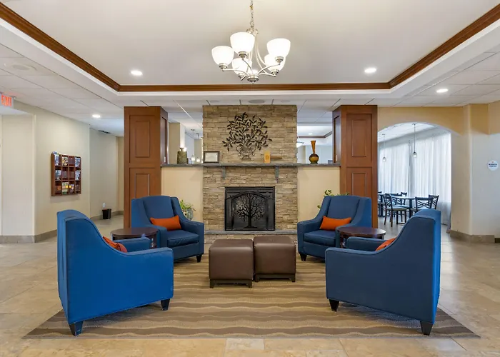 Watertown hotels near New York State Zoo at Thompson Park