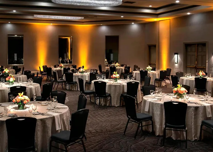 Melville Hotels