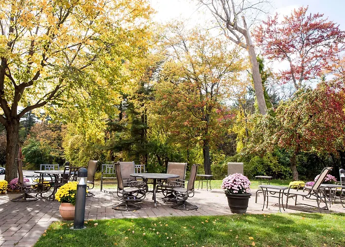 Richmondville Hotels