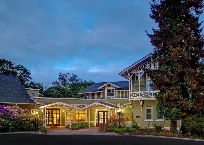 Pet friendly Tarrytown House Estate Hotel
