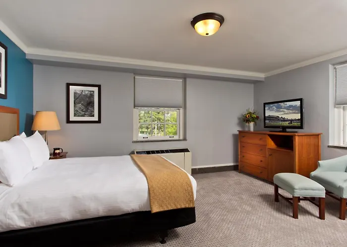 Saratoga Springs hotels near Allerdice Rent-All Inc