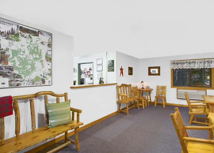 Warrensburg Hotels