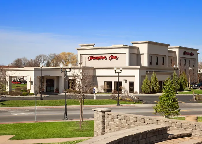 Geneva hotels near Rose Hill Mansion
