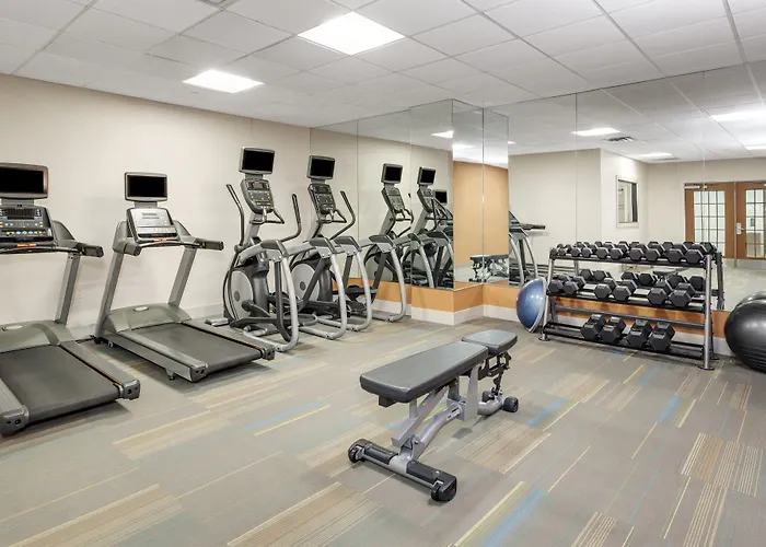 Riverhead hotels near Splish Splash