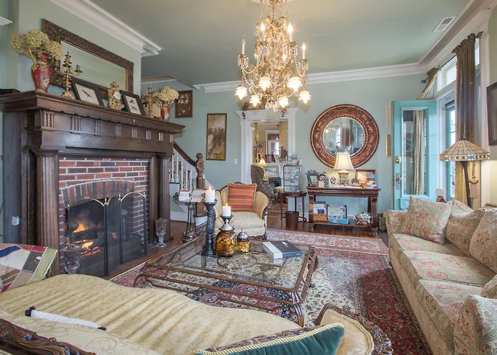 Southold Hotels