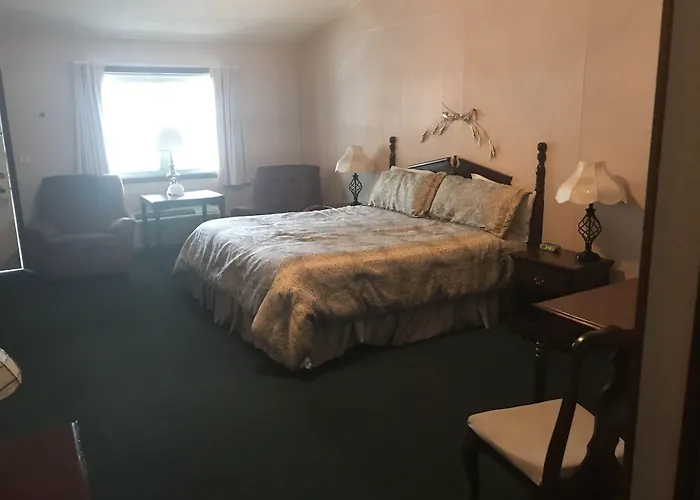 Watkins Glen hotels near Lakeside Park