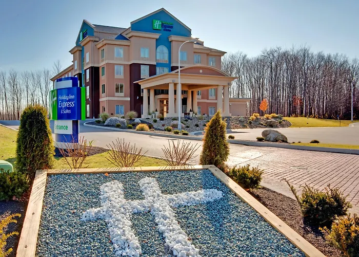 Hamburg hotels near The Fairgrounds