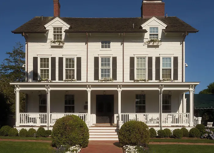 The Hedges Inn East Hampton