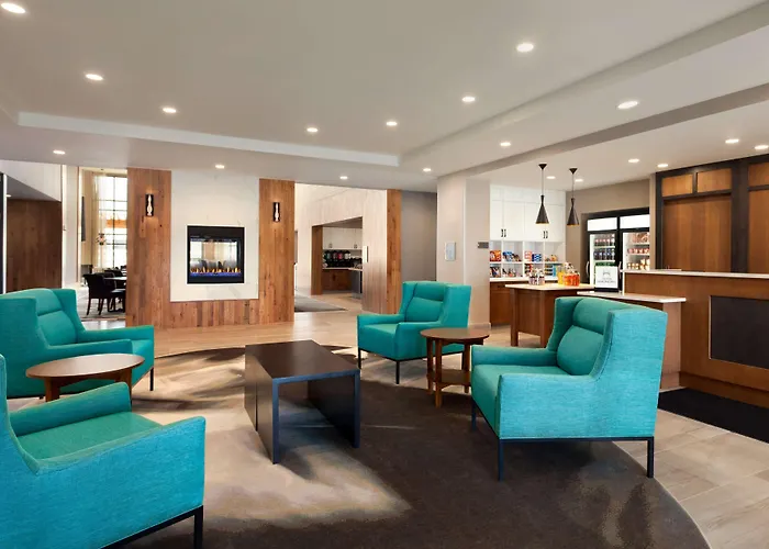 East Syracuse Hotels