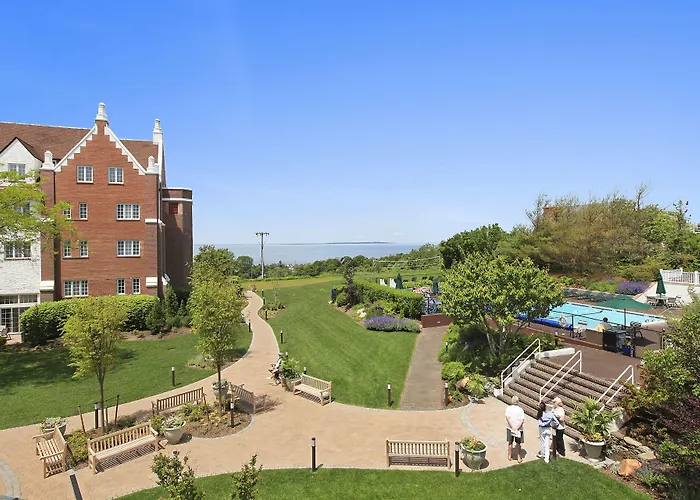 Eastport Hotels