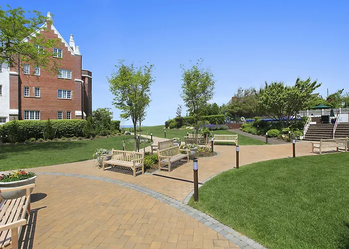 Wading River Hotels