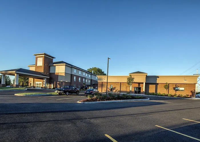 New York Mills Hotels