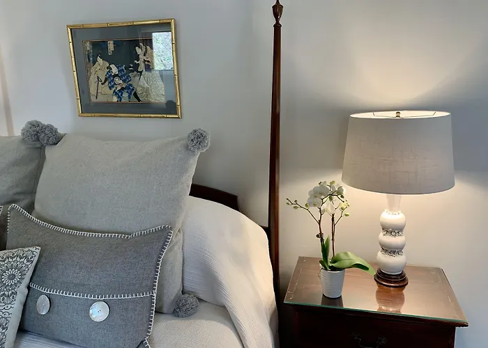 1795 Acorn Inn Bed And Breakfast Canandaigua