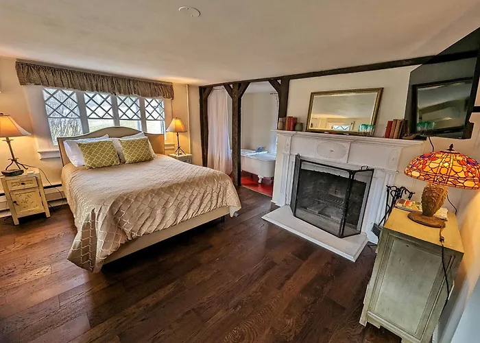 Cornwall-on-Hudson Hotels