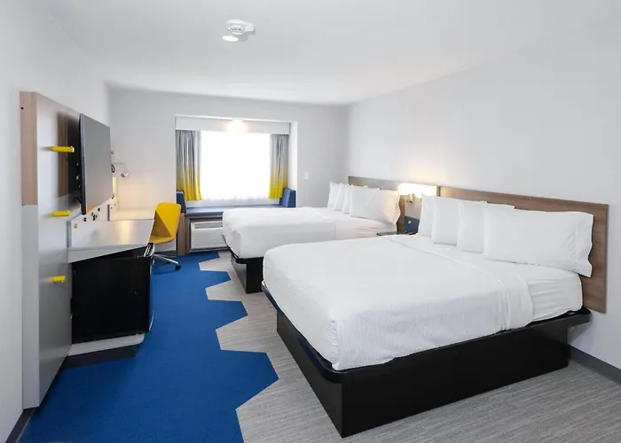Wellsville Hotels