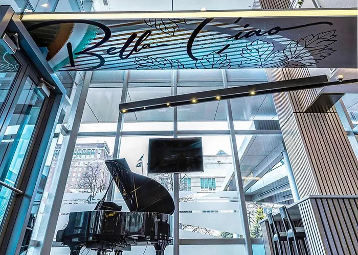 Buffalo City Center Hotels