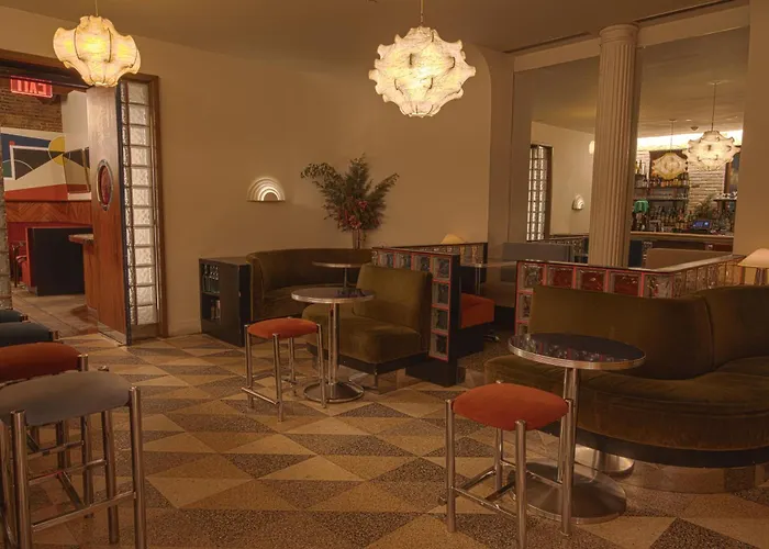 West Nyack Hotels